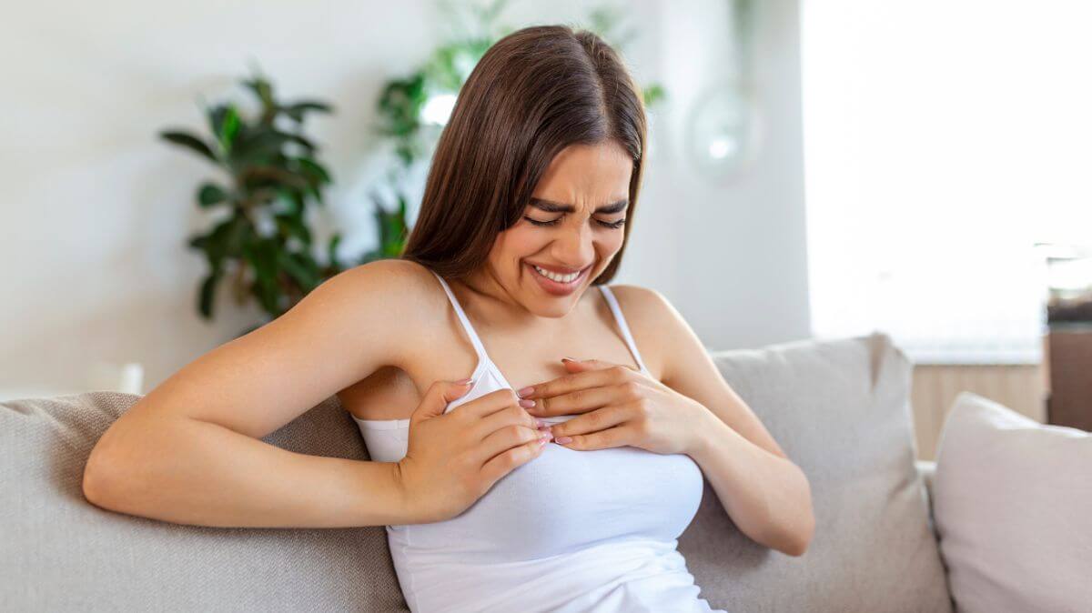 5 trucos para quitar una goma de mascar de la ropa - Mejor con Salud, image size:1200x674