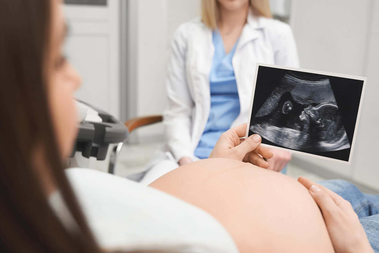 ¿Qué sucede en un embarazo de una mujer con epilepsia?