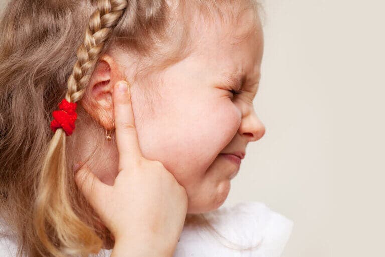¿Es la otitis contagiosa?