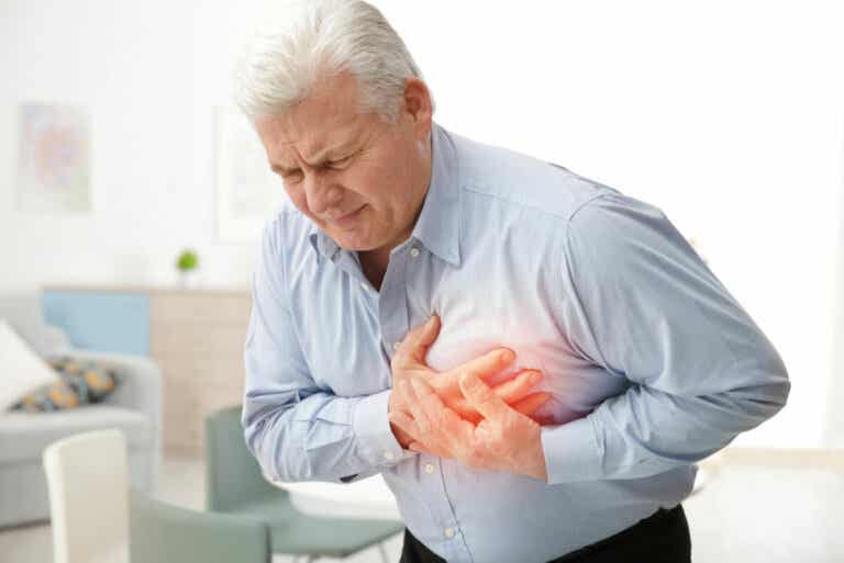 ¿Cómo diferenciar una angina de pecho de un infarto?