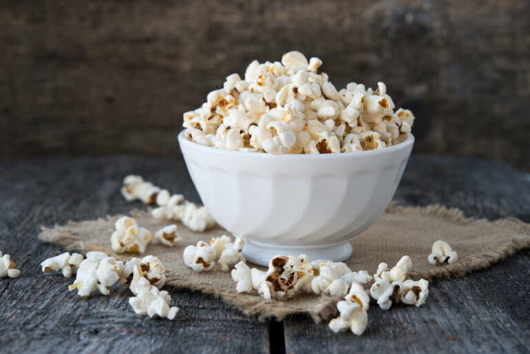 ¿Las palomitas de maíz engordan?