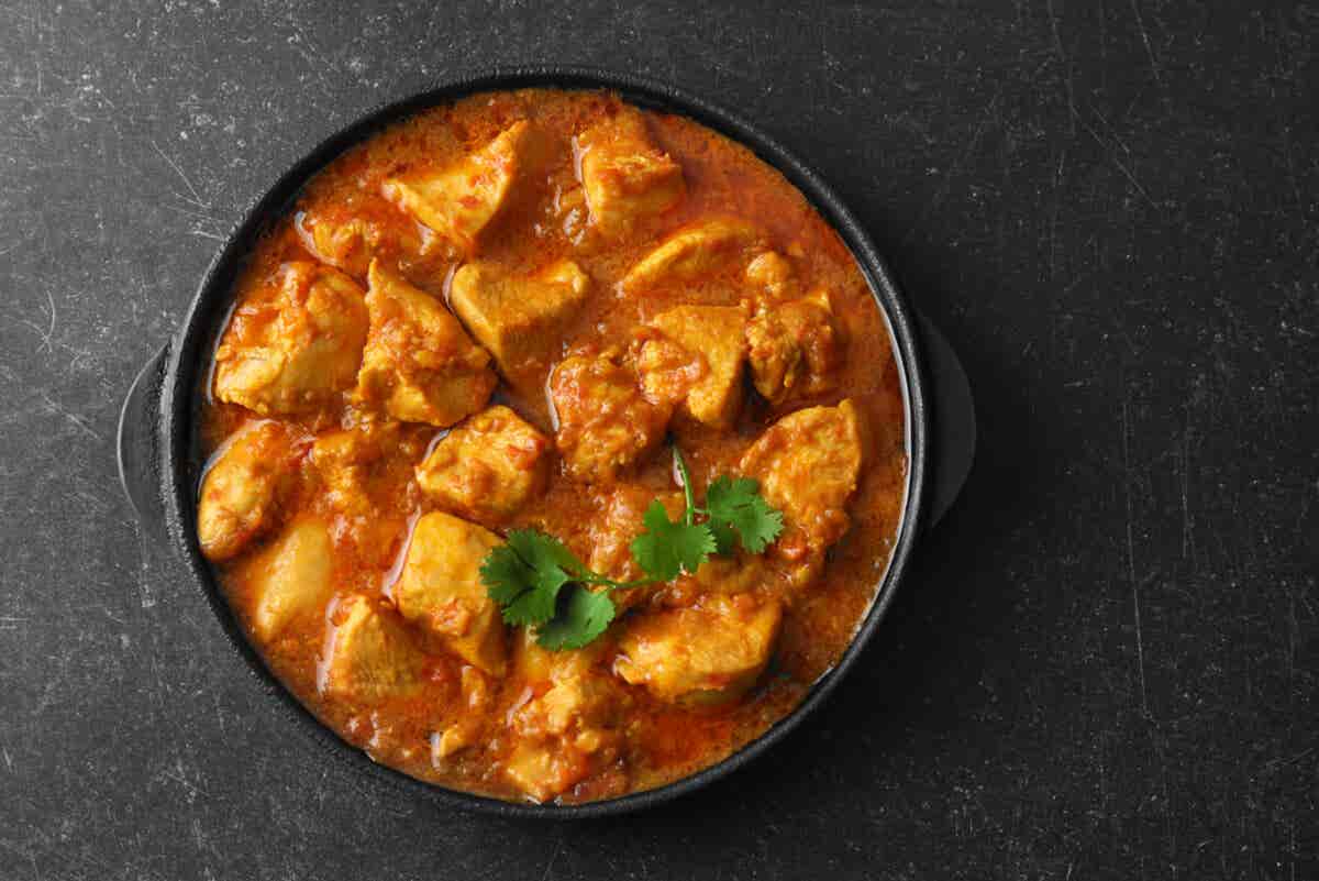 Pollo al curry en la dieta para la gota