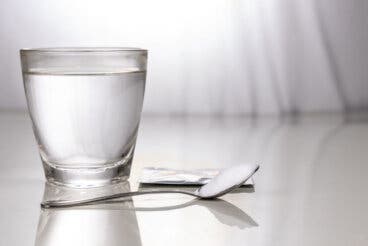 Cómo preparar un suero oral casero
