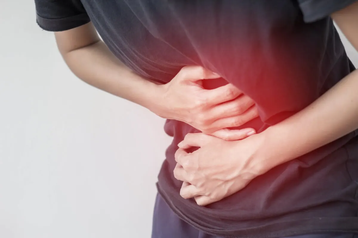 Dolor abdominal.