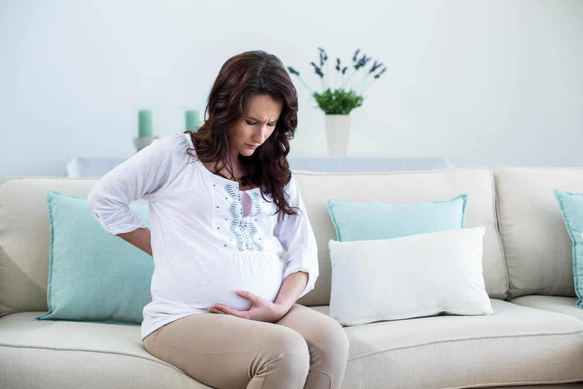 Dolor de espalda en el embarazo por mala higiene postural.