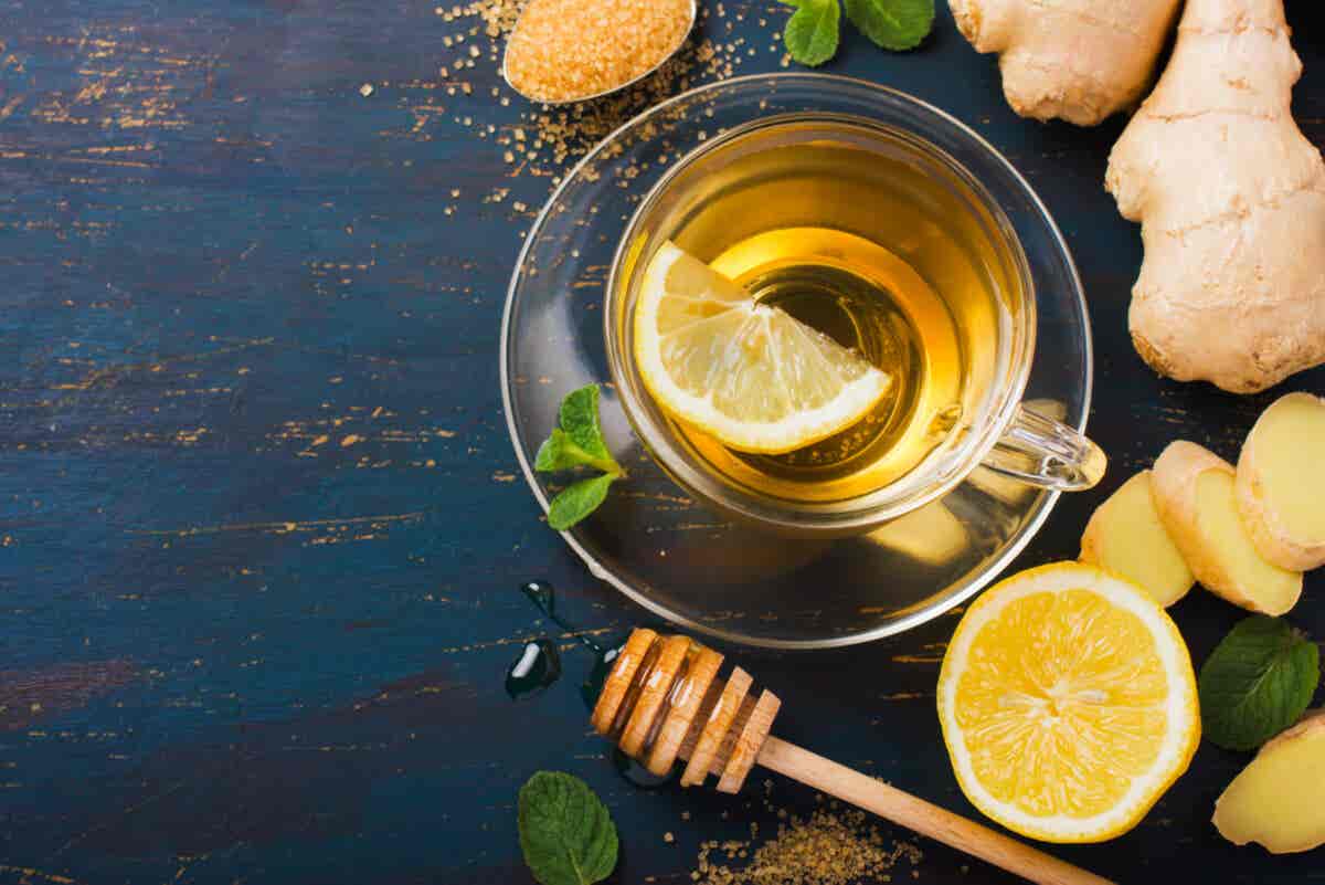 Tees zur Entgiftung - Ingwer-Zitronen-Aufguss
