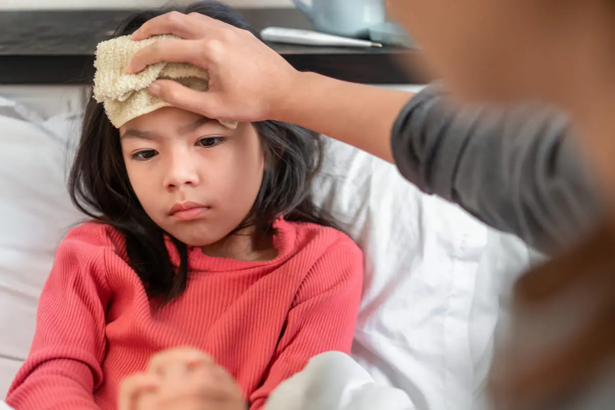 Niña con fiebre por epiglotitis.
