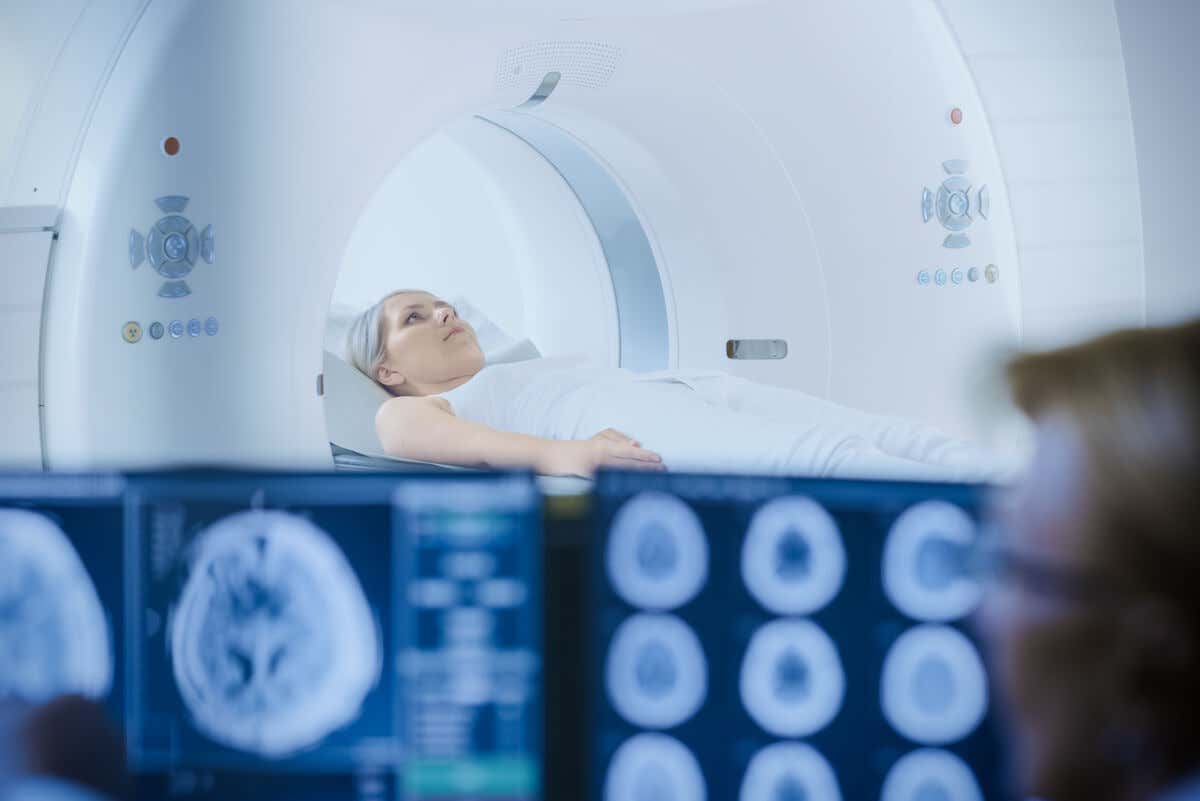 A woman in radiotherapy.