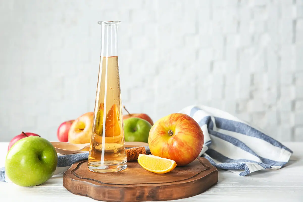 6 efectos secundarios del exceso de vinagre de manzana