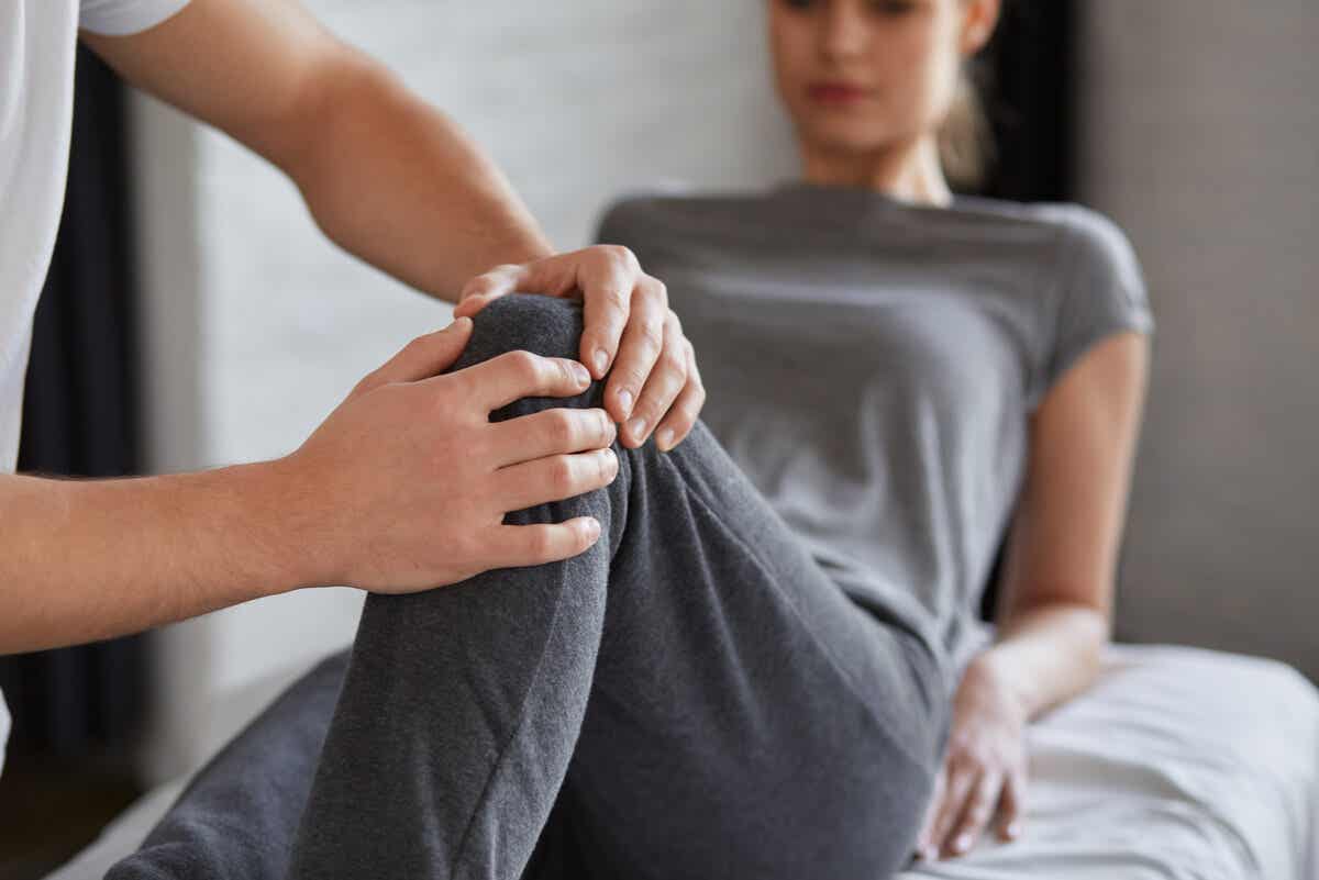 kinesiotherapy for knee injuries