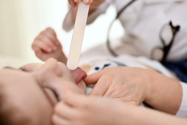 Vegetaciones o adenoiditis en bebés: síntomas y tratamiento