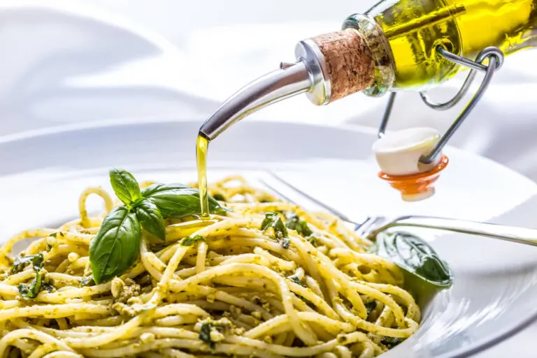Cómo hacer aceite de albahaca casero