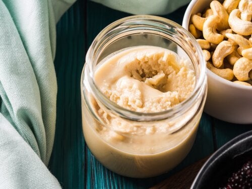 Crema de anacardos: propiedades, preparación y usos