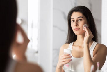 ¿Qué es el agua micelar y para qué sirve?