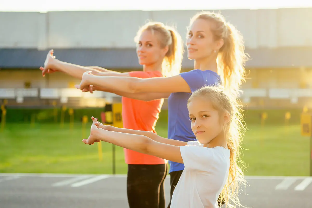 Práctica deportiva en mujeres de todas las edades.