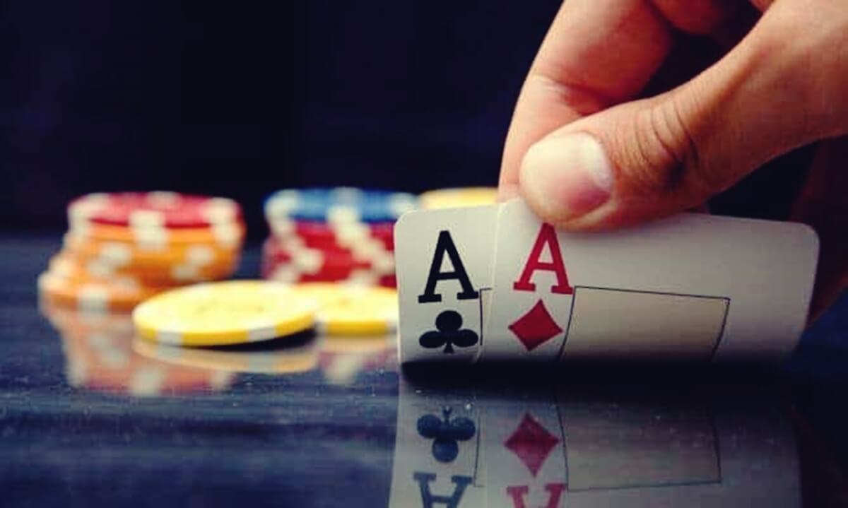 cartas representando un tipo de de las adicciones comportamentales