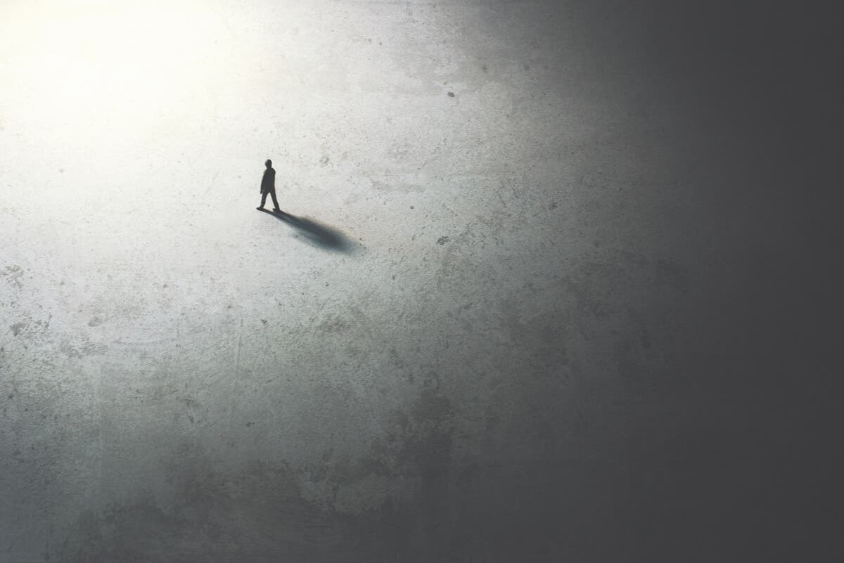 Personne seule en deuil prolongé.