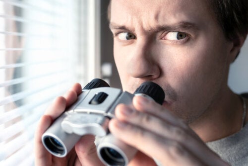 ¿Qué es la esquizofrenia paranoide? Síntomas y causas