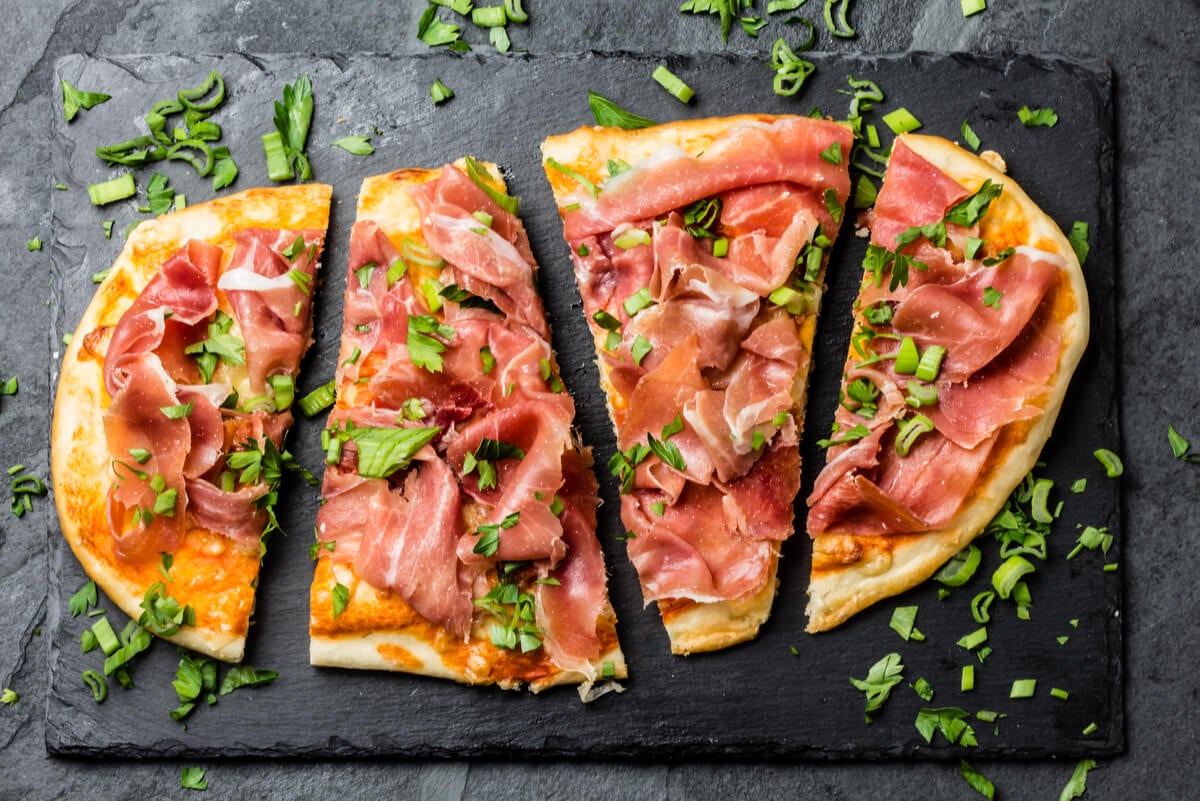 3 recetas para hacer una pizza saludable — Mejor con Salud