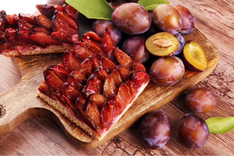 Tarta de ciruelas y yogur