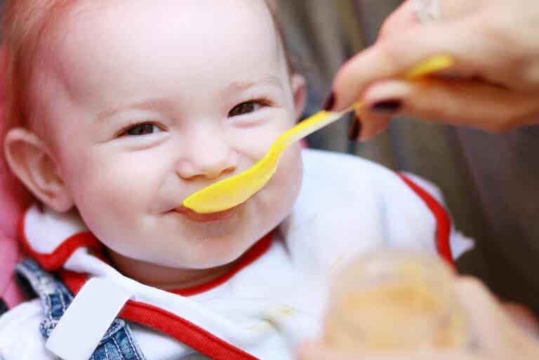 5 señales de que tu bebé podría tener hambre