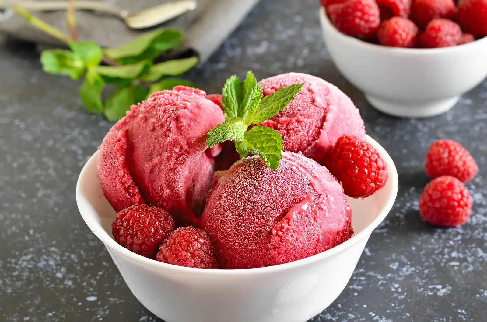 Helados de frutos rojos para Navidad.