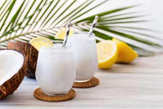Refrescante receta de limonada de coco