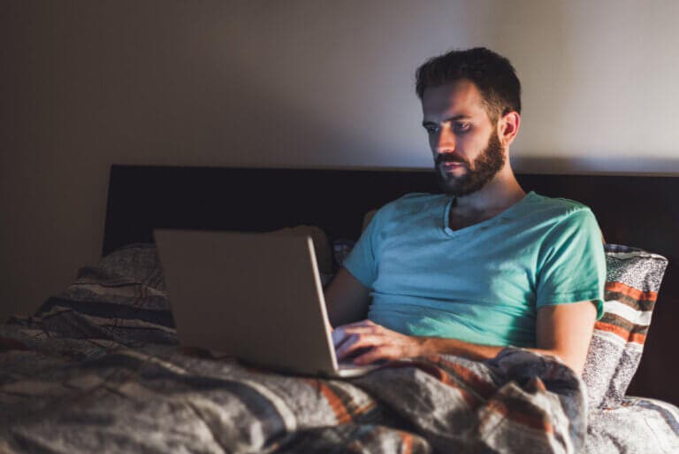 6 desventajas de trabajar desde la cama