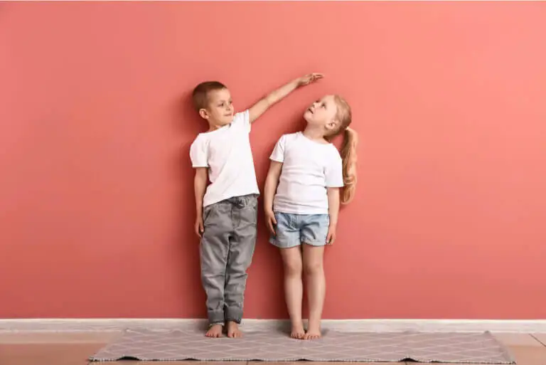 Hasta qué edad crecen los hombres y las mujeres