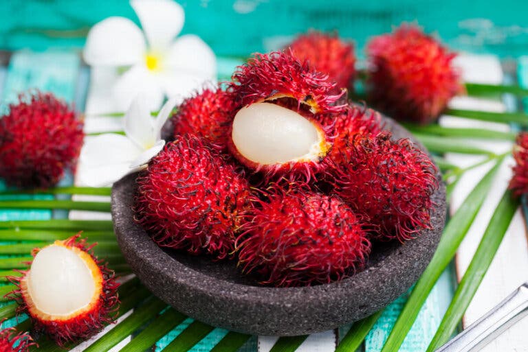 Rambután: características, beneficios y propiedades