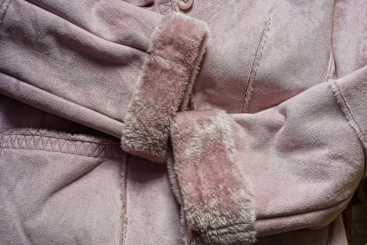 Cuidado para limpiar una chaqueta de cuero.