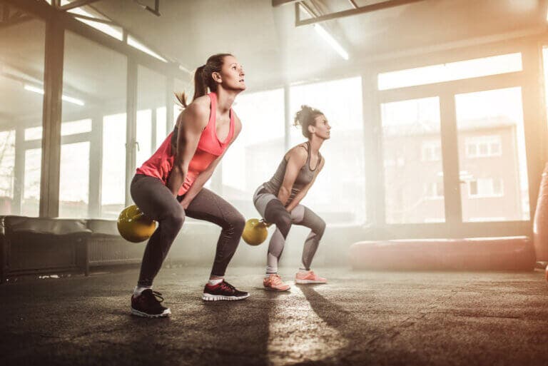 'Kettlebell swing', ¿en qué consiste y cuáles son sus beneficios?