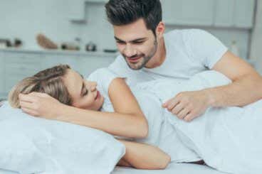 6 beneficios de dormir con tu pareja