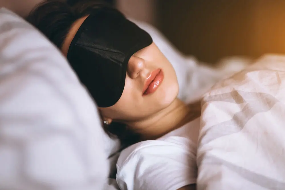 Antifaz para dormir con gel e hipoalergénico.