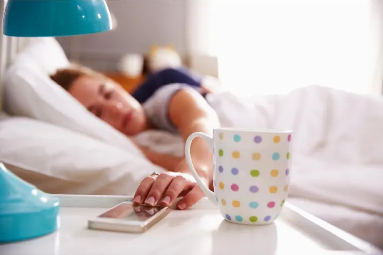 7 motivos para dejar de usar tu teléfono celular como despertador