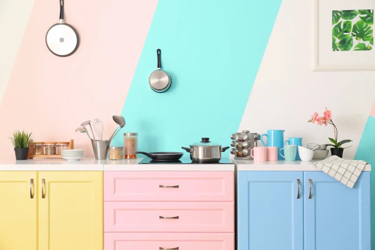 Muebles de cocina de colores.