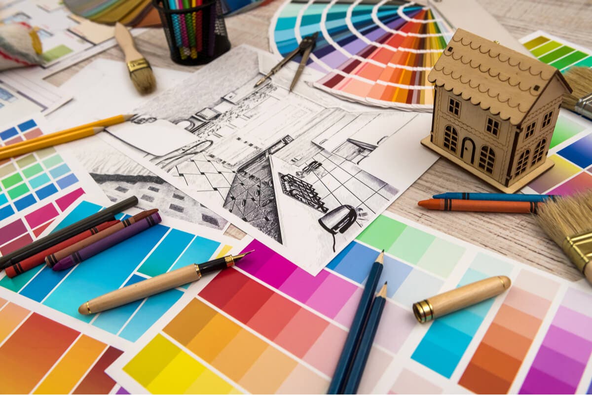 Diseñar un plan para decorar el hogar.