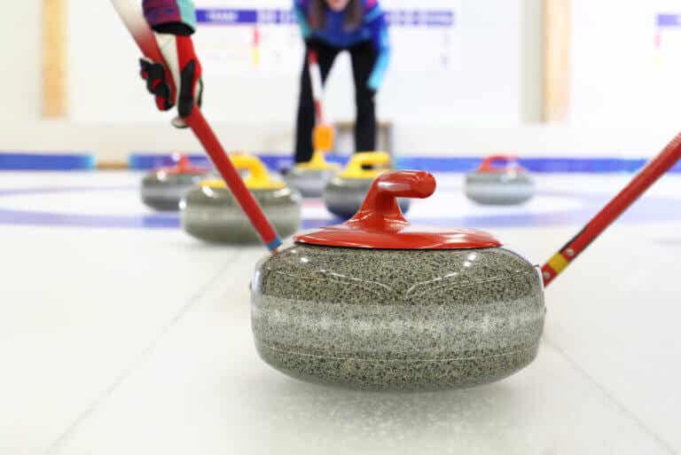 Curling: lo que debes saber sobre este deporte invernal