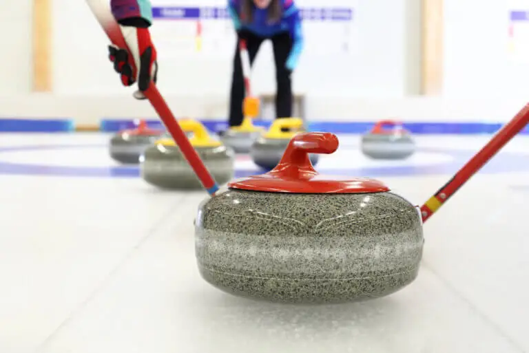 Curling: lo que debes saber sobre este deporte invernal