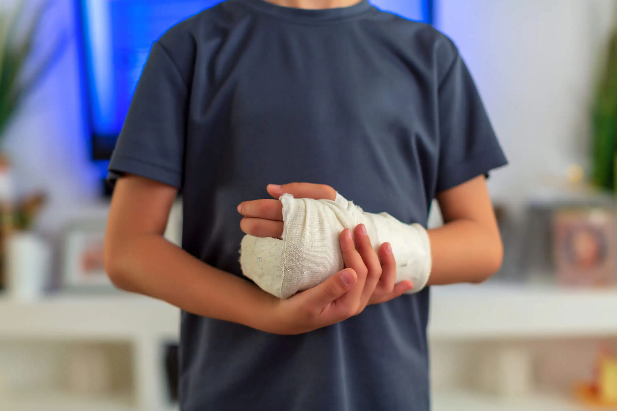 Cómo hacer una férula para la mano