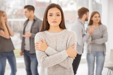 ¿Cómo tratar la fobia social?