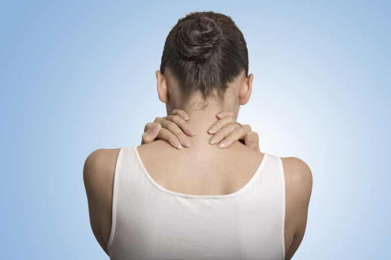 7 tips para mejorar la postura y combatir el dolor de espalda