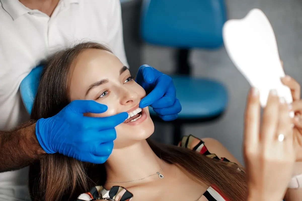 Injerto de encías por retracción gingival.