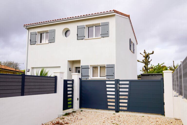 Puertas metálicas: pros y contras