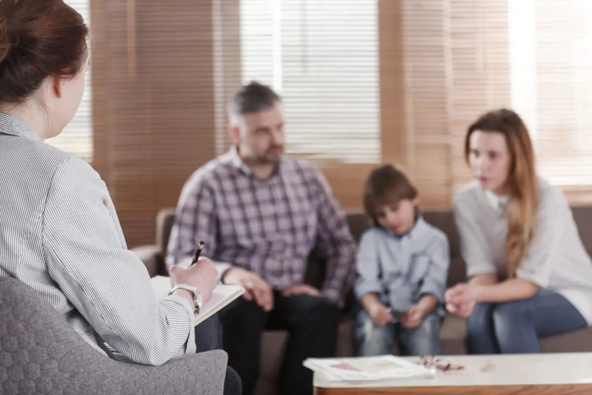 Apoyo con terapia para un hijo transgénero.