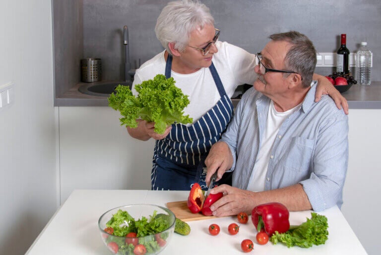 ¿cuáles Son Los Requerimientos Nutricionales Del Adulto Mayoremk 9839