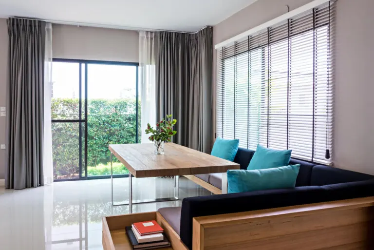 Persianas o cortinas: ¿qué opción es mejor para mi casa?