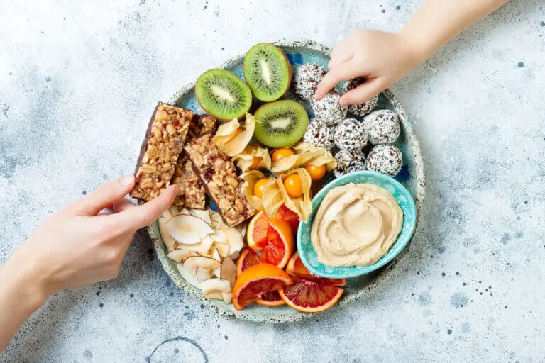 ¿Los niños pueden seguir una dieta paleo?