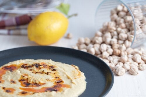 Cómo hacer crema de garbanzos y limón para untar