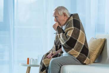 Gripe en adultos mayores: síntomas, tratamientos y complicaciones